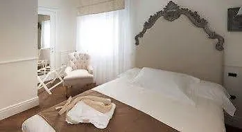 Palazzo Lorenzo Boutique & 4*